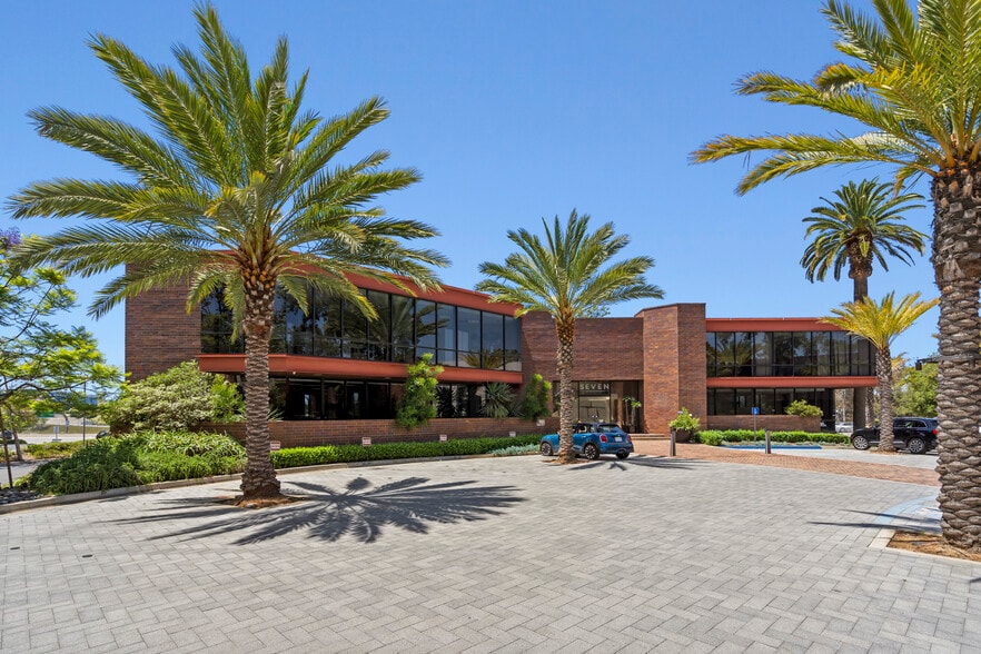 Primary Photo Of 7 Upper Newport Plaza Dr, Newport Beach Office For Sale