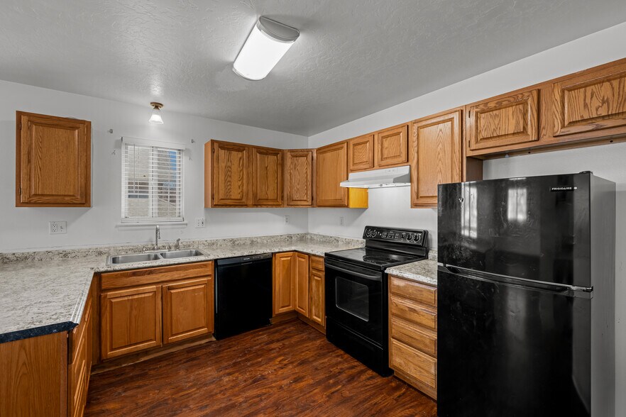 More Photos Of 1412 10th St, Greeley Apartments For Sale