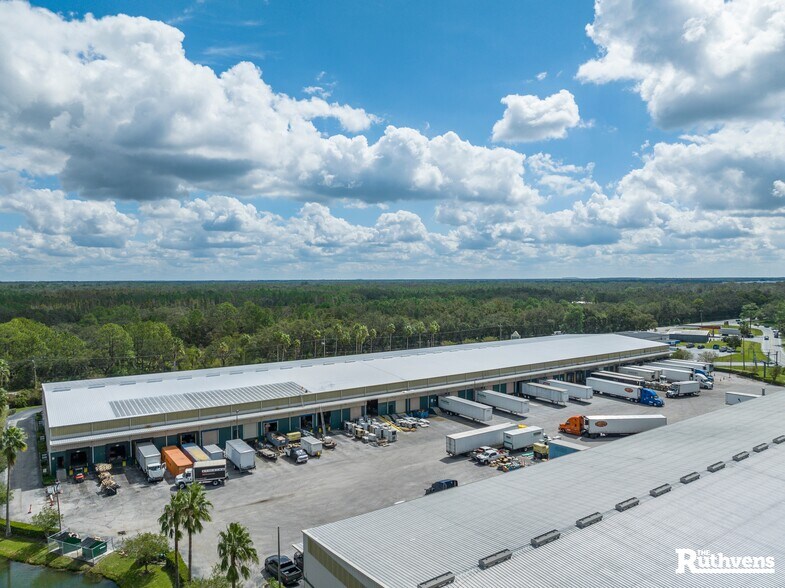 More Photos Of 2560 Old Combee Rd, Lakeland Warehouse For Lease