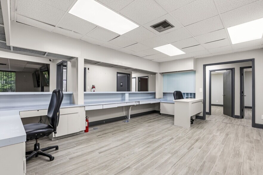 More Photos Of 901 N Grove St, Eustis Medical For Sale