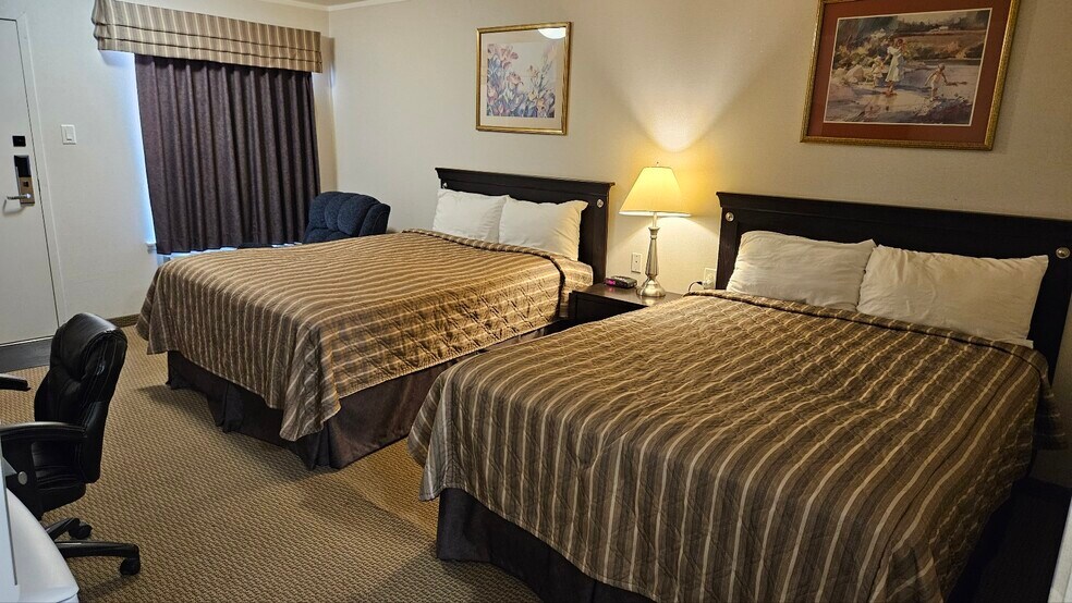 More Photos Of 238 Sims Ave, Weyburn Hotel For Sale