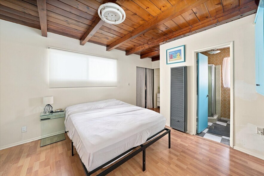 More Photos Of 457 N Stanley Ave, Los Angeles Apartments For Sale