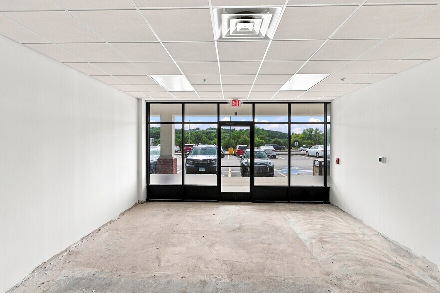 More Photos Of 62 Providence Pike, Putnam Freestanding For Lease