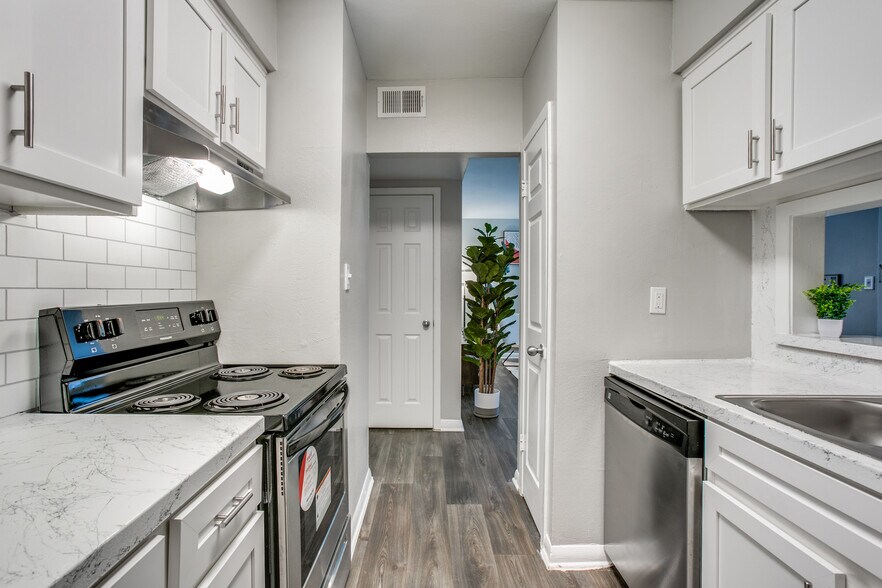 More Photos Of 8900 Chimney Rock Rd, Houston Apartments For Sale