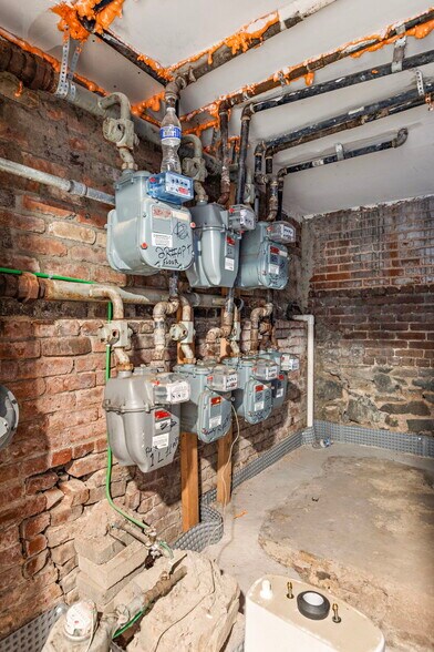 More Photos Of 19 Jewett Ave, Jersey City Apartments For Sale