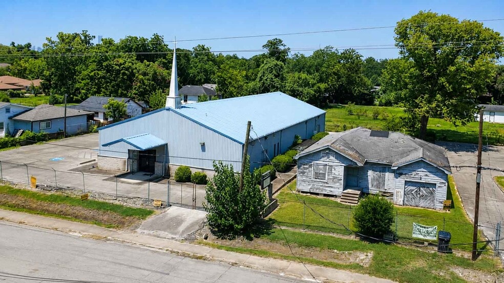 Primary Photo Of 3917 Wipprecht St, Houston Religious Facility For Sale