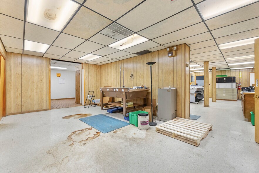 More Photos Of 14924 Beloit Snodes Rd, Beloit Manufacturing For Sale