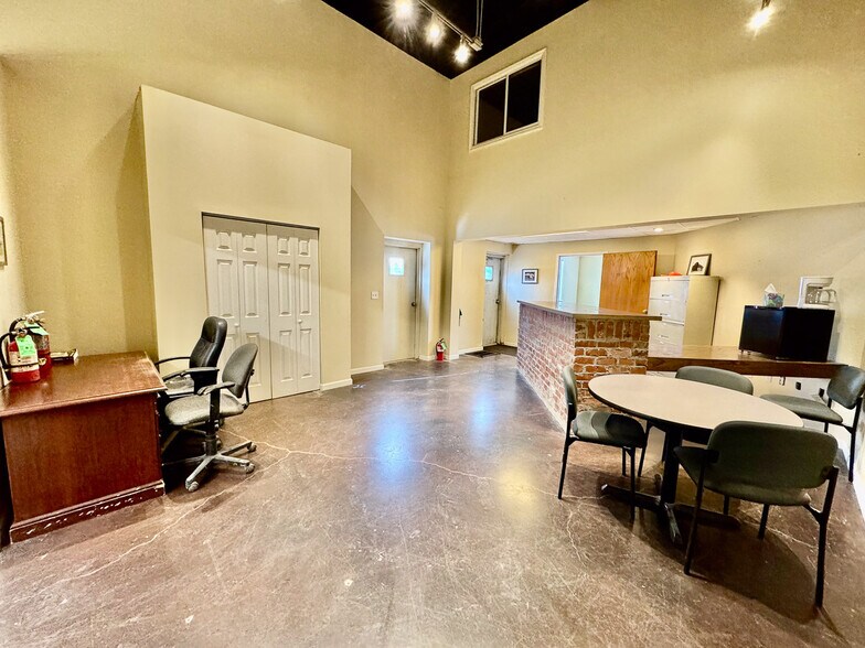 More Photos Of 1234 Brittain Rd, Akron Warehouse For Sale