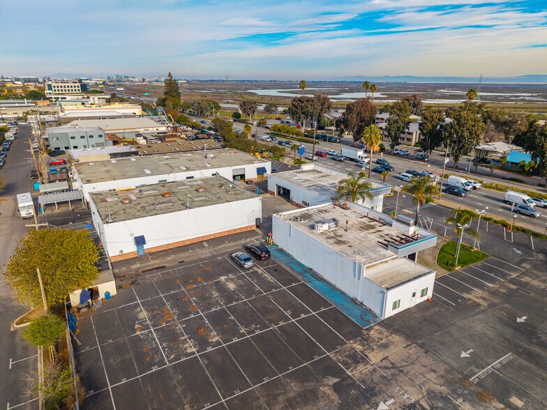 More Photos Of 450 Veterans Blvd, Redwood City Unknown For Lease
