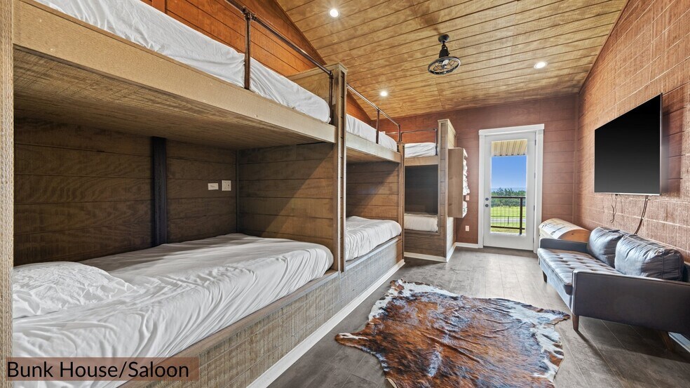 More Photos Of 1430 Gibson Best, Hye Land For Sale