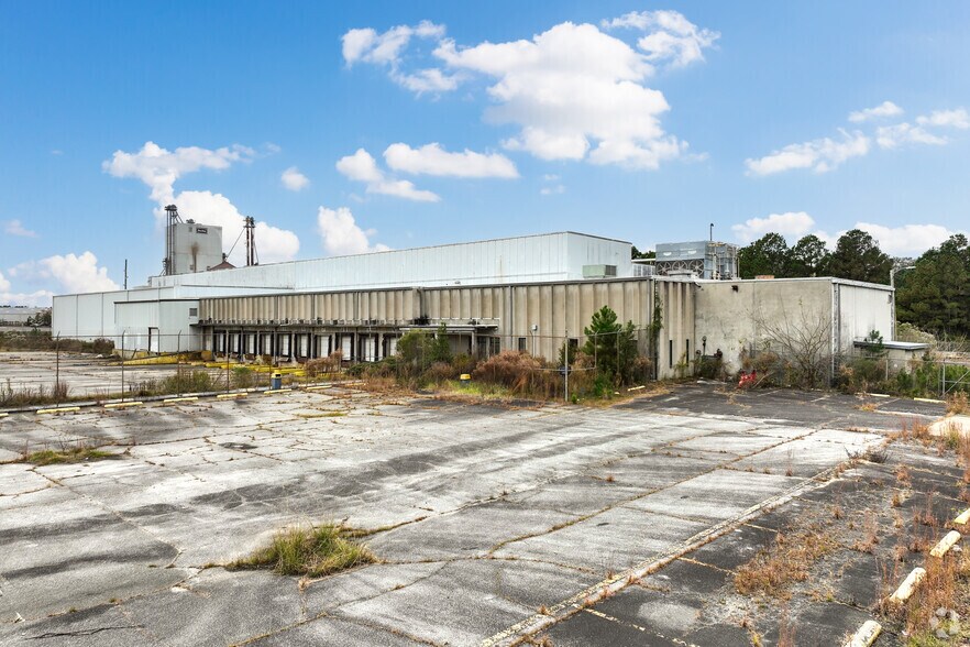Primary Photo Of 102 N Midway Rd, Cordele Refrigeration Cold Storage For Sale