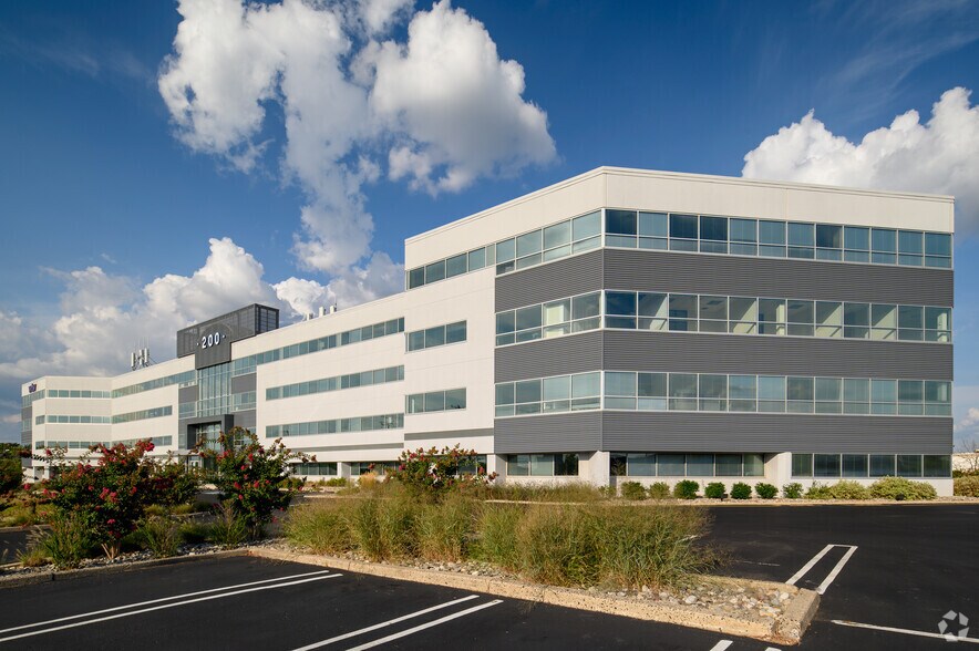 More Photos Of 200 N Warner Rd, King Of Prussia Office For Lease