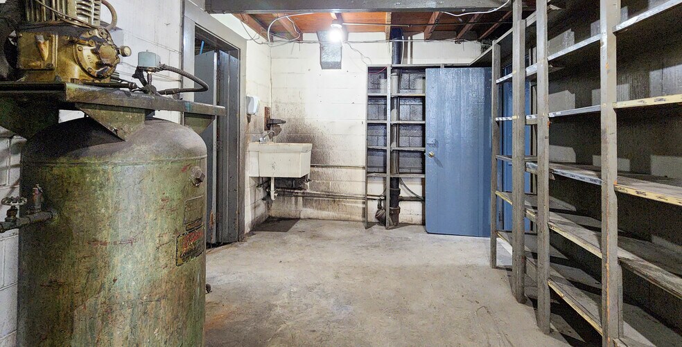 More Photos Of 4239 Boonsboro Rd, Lynchburg Service Station For Sale