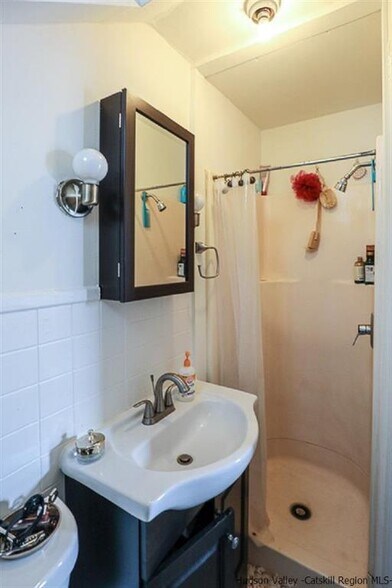More Photos Of 58 Saint James St, Kingston Apartments For Sale