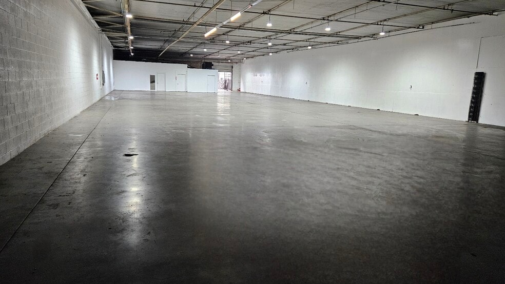 More Photos Of 1100 E 16th St, Los Angeles Warehouse For Lease