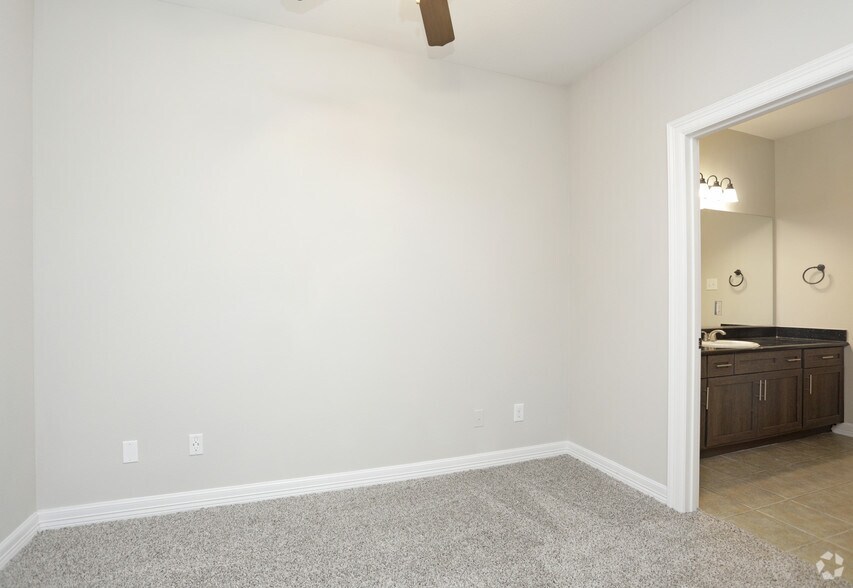 More Photos Of 14827 Mittlestedt Champions Dr, Houston Apartments For Sale