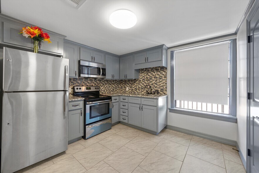 More Photos Of 521 N 18th St, Waco Office Residential For Sale