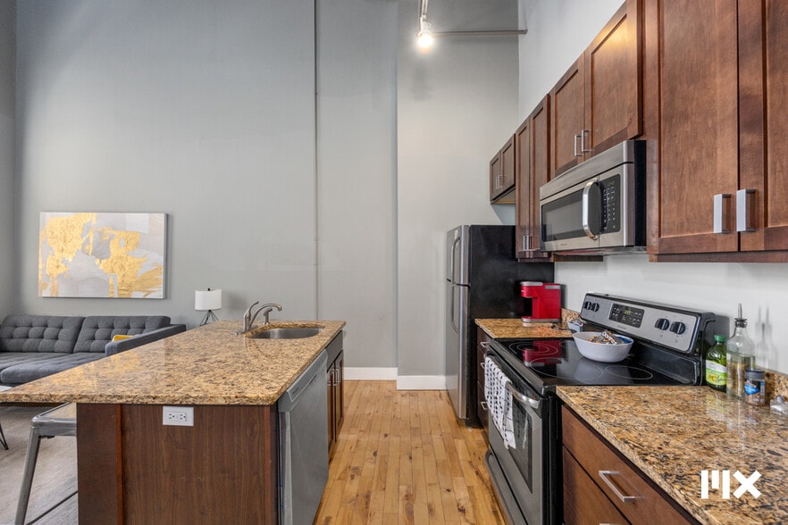More Photos Of 139 Pearl St NW, Grand Rapids Multifamily For Sale
