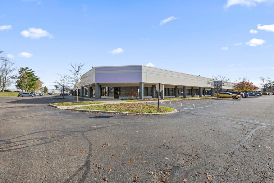 More Photos Of 27200 Haggerty Rd, Farmington Hills Unknown For Lease