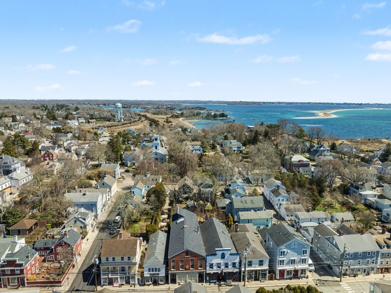 More Photos Of 145 Water St, Stonington Storefront Retail Office For Sale