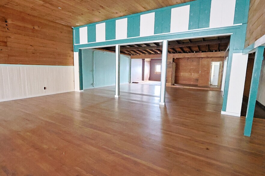 More Photos Of 2051 Sherman Ave, North Bend General Retail For Sale