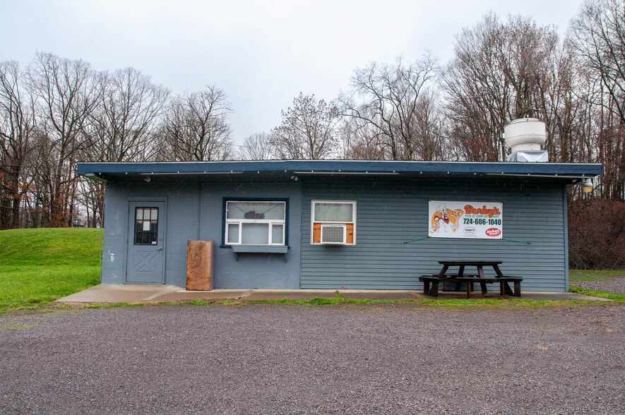 Primary Photo Of 2003 Oneida Valley Rd, Karns City Restaurant For Sale