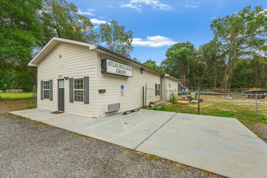 Primary Photo Of 7513 Highway 90, Milton Loft Creative Space For Sale