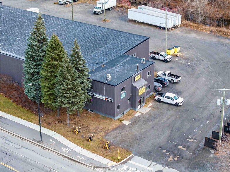 More Photos Of 560 Notre Dame Ave, Sudbury Distribution For Lease