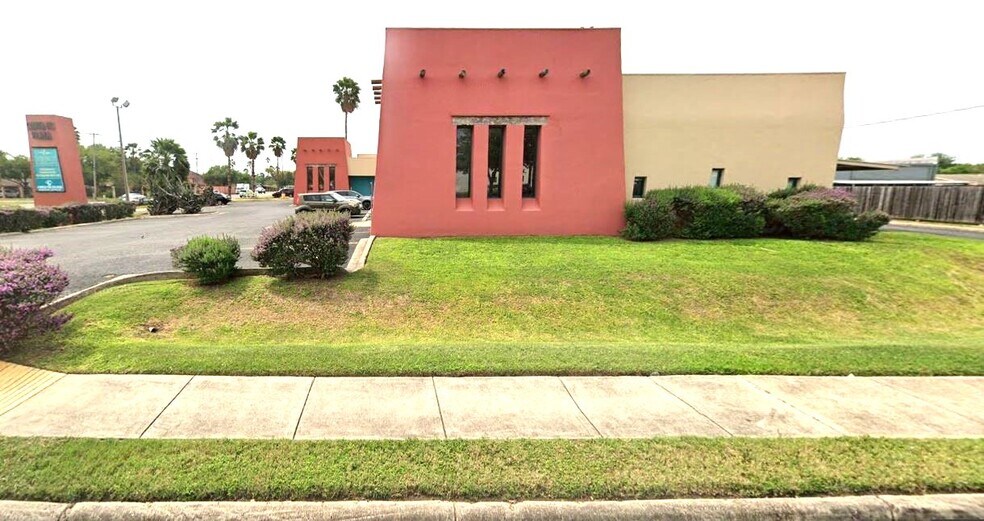 More Photos Of 2917 N 23rd St, McAllen Medical For Lease