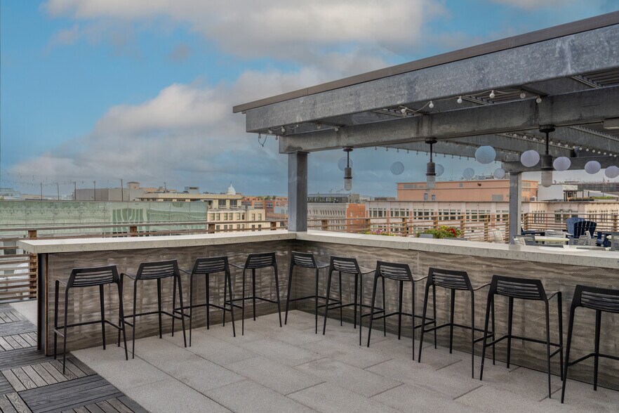 More Photos Of 1001 G St NW, Washington Office For Lease