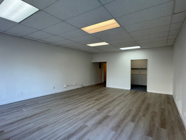 More Photos Of 1551-1555 Clement St, San Francisco Storefront Retail Residential For Lease