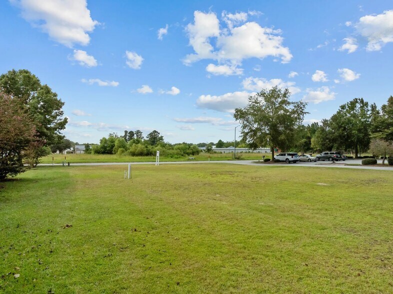 More Photos Of 1310 Commerce Dr, New Bern Land For Sale