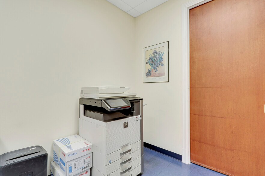 More Photos Of 6751 N Federal Hwy, Boca Raton Office For Sale