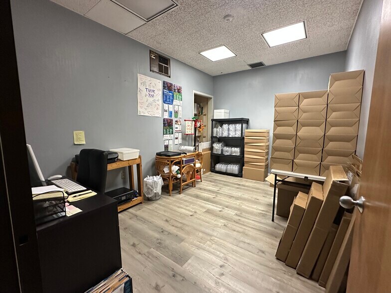 More Photos Of 97-103 Elm St, Millbury Storefront Retail Office For Lease