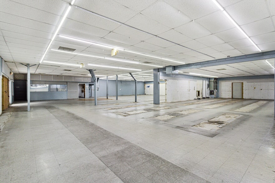 More Photos Of 1601 E Sample Rd, Pompano Beach Freestanding For Sale