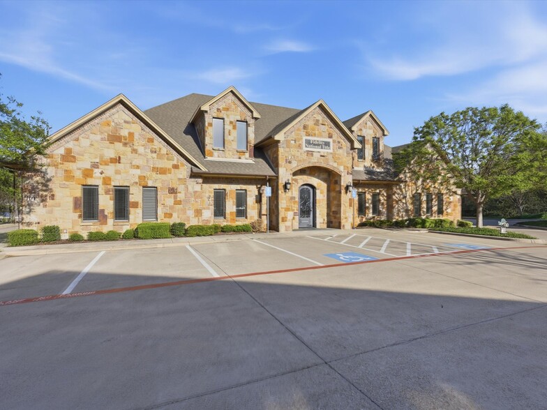 More Photos Of 101 Countryside Ct, Southlake Medical For Sale