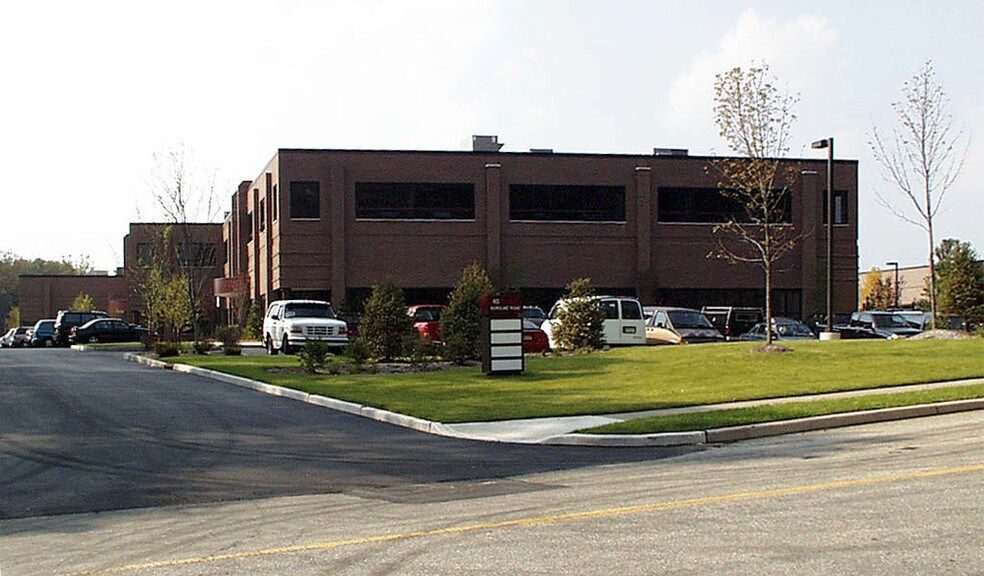 More Photos Of 40 Boroline Rd, Allendale Light Distribution For Lease