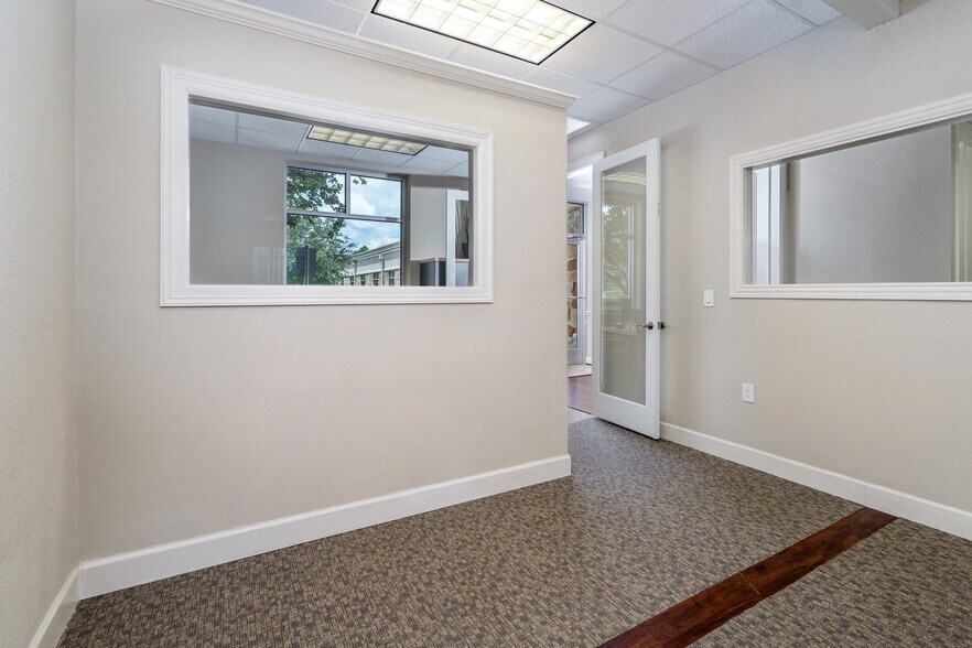 More Photos Of 20008 Champion Forest Dr, Spring Office For Sale