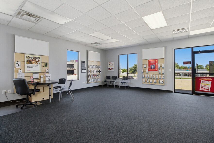 More Photos Of 1213 Highway 63, Houston General Retail For Sale