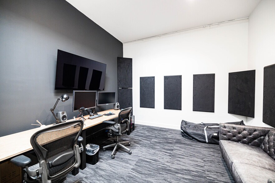 More Photos Of 201 Arena St, El Segundo Office For Lease