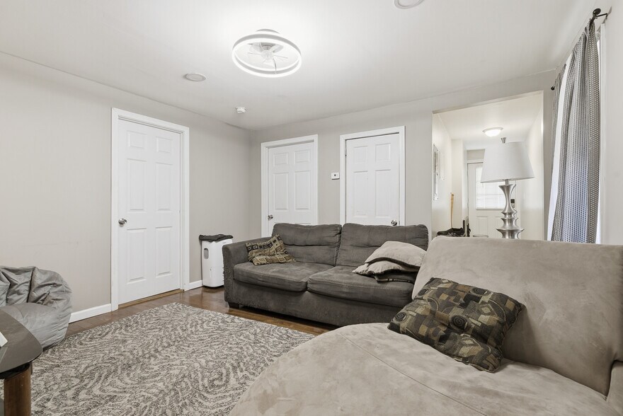 More Photos Of 158 Court St, Laconia Apartments For Sale