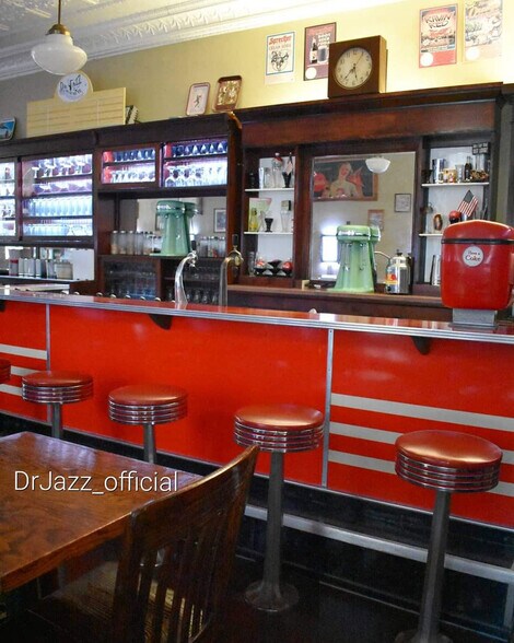 More Photos Of 230 W Saint Louis St, Lebanon Restaurant For Sale