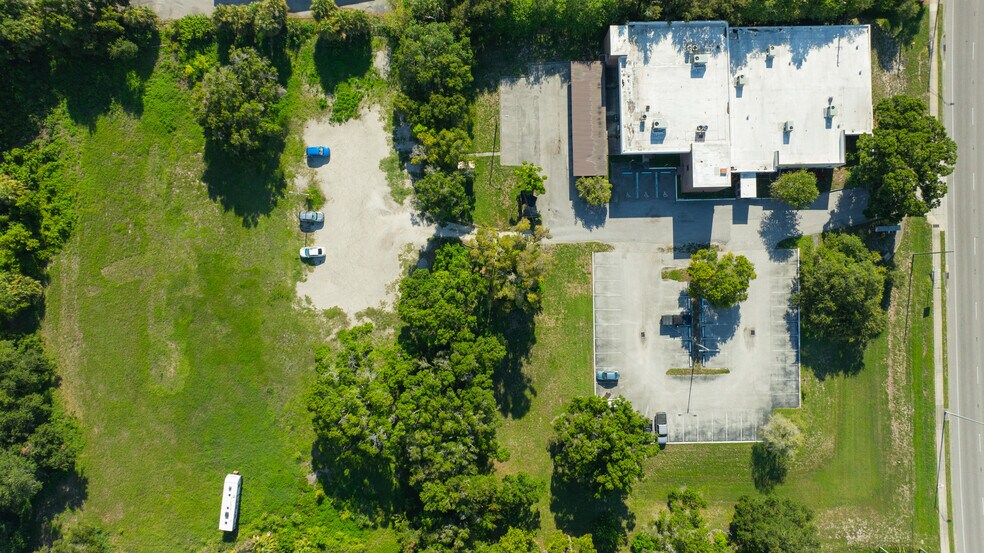 More Photos Of 13644 Walsingham Rd, Largo Medical For Lease