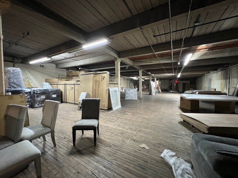 More Photos Of 300 Main St, Paterson General Retail For Sale