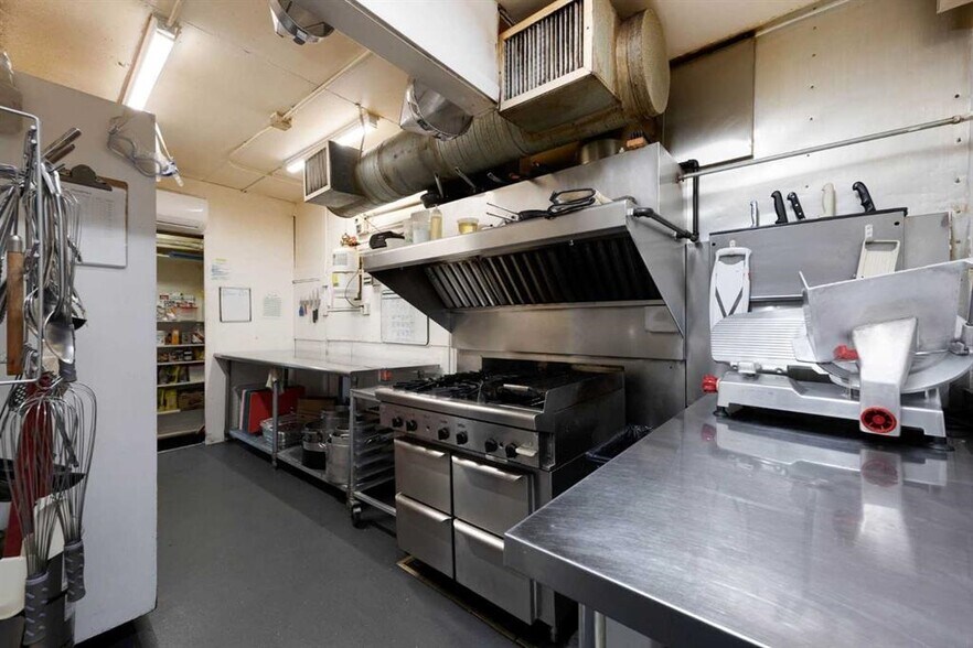 More Photos Of 10015 Main St, Fort McMurray Specialty For Sale