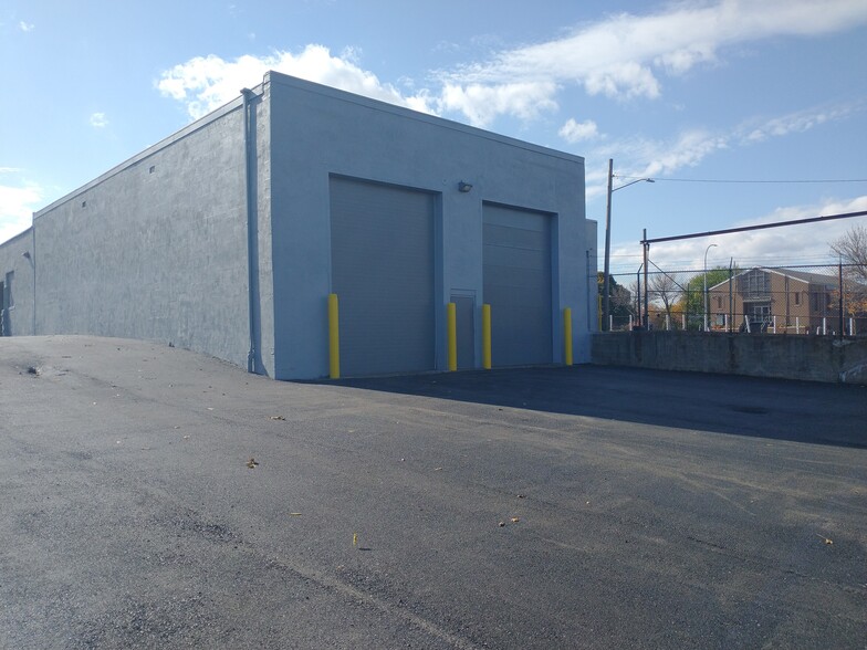 Primary Photo Of 10 Woodward St, Rochester Manufacturing For Lease