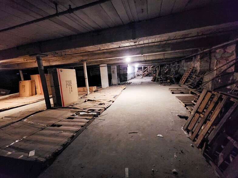 More Photos Of 460 Globe St, Fall River Showroom For Sale