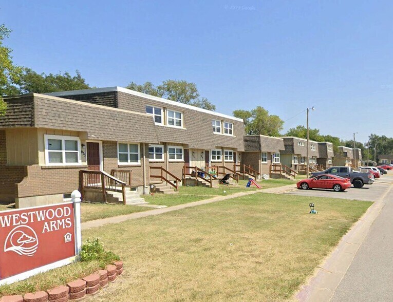 Primary Photo Of 1026 Shady Lane Ct, Wellington Apartments For Sale