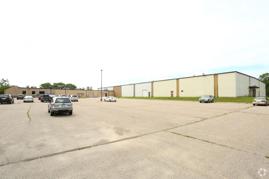 More Photos Of 100-102 N Staebler Rd, Ann Arbor Manufacturing For Lease