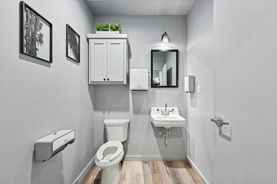 More Photos Of 22390 E 111th St, Broken Arrow Warehouse For Lease